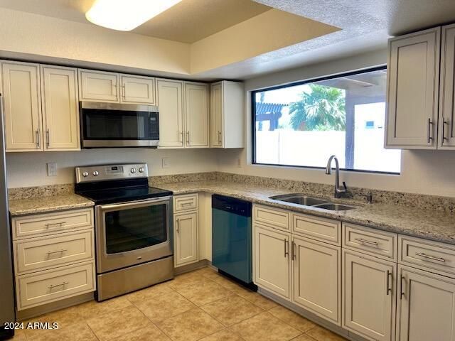 1543 N LA ROSA Drive, Tempe, AZ 85288