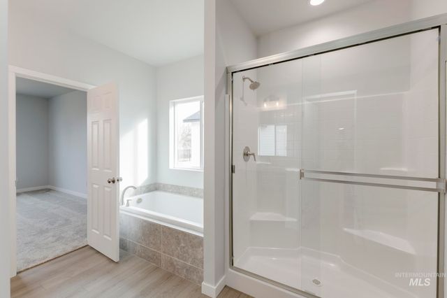 7071 E Amber Springs St, Nampa, ID 83687