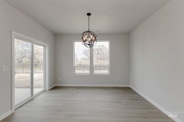 7071 E Amber Springs St, Nampa, ID 83687