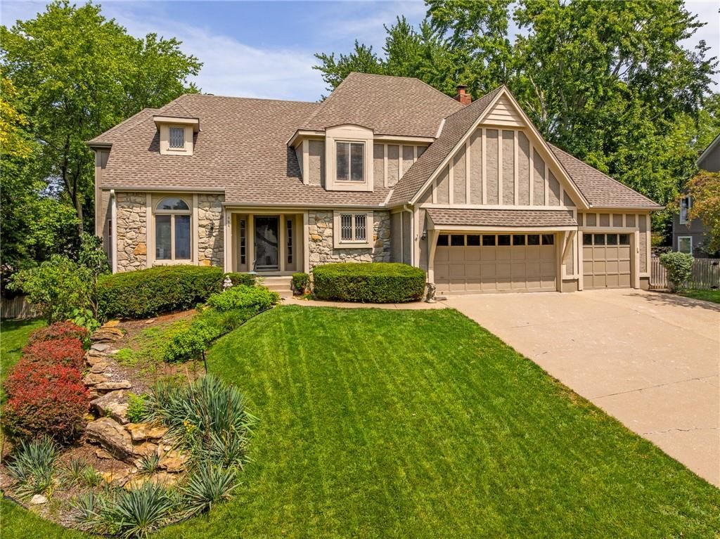 4444 W 130 Terrace, Leawood, KS 66209