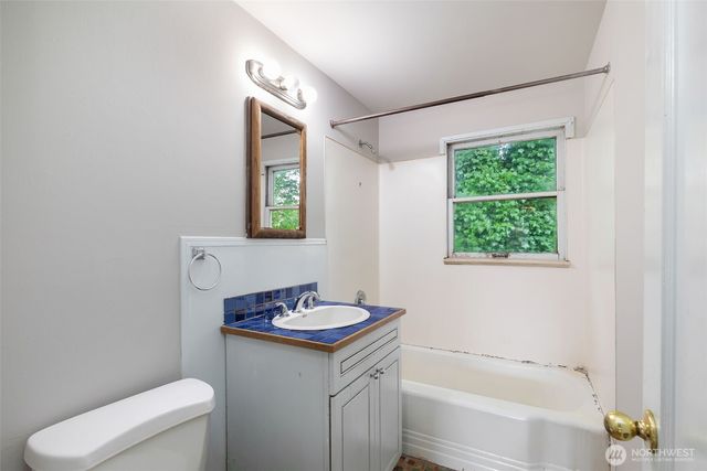 10450 Alderbrook Place NW, Seattle, WA 98177