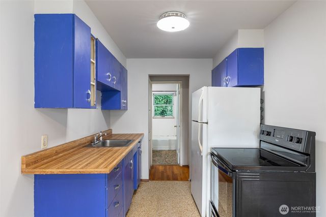 10450 Alderbrook Place NW, Seattle, WA 98177