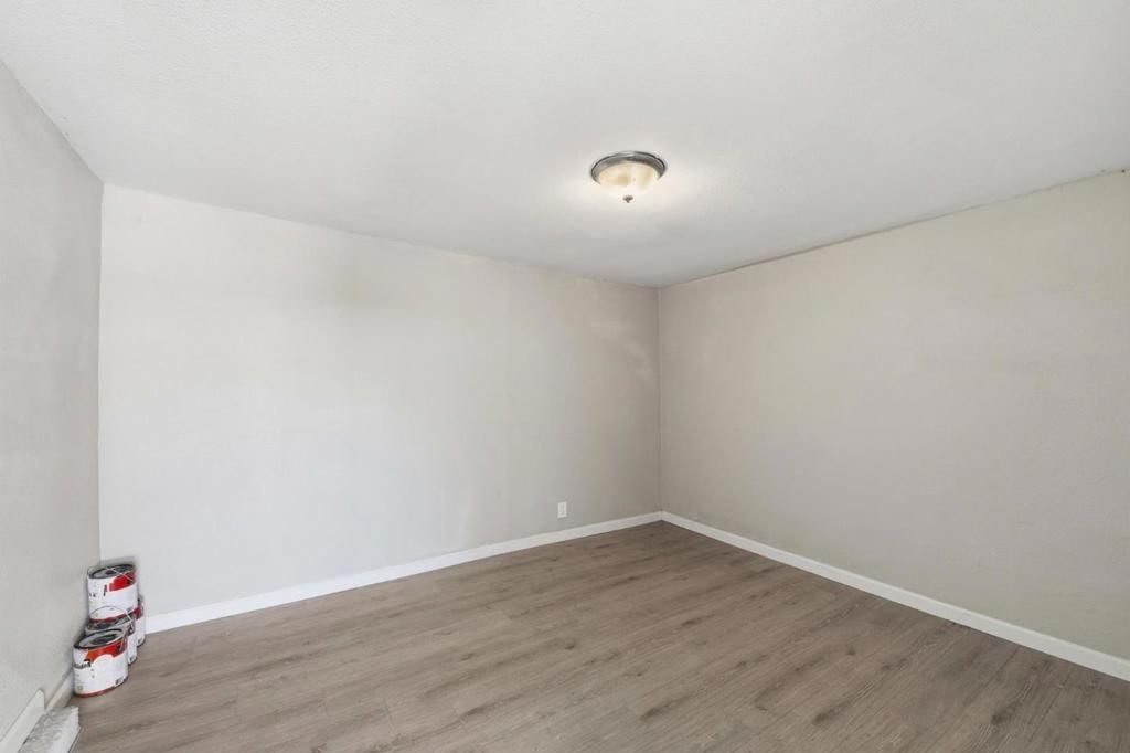 Image 23 of property listing at 2383 Menalto Avenue, East Palo Alto, CA 94303