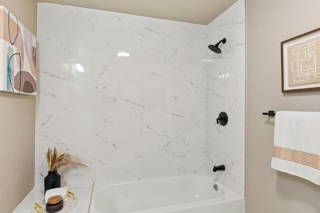 Image 25 of property listing at 2383 Menalto Avenue, East Palo Alto, CA 94303