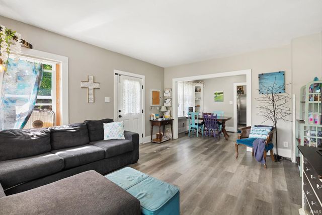 921 Emmett Lane, Fort Wayne, IN 46805