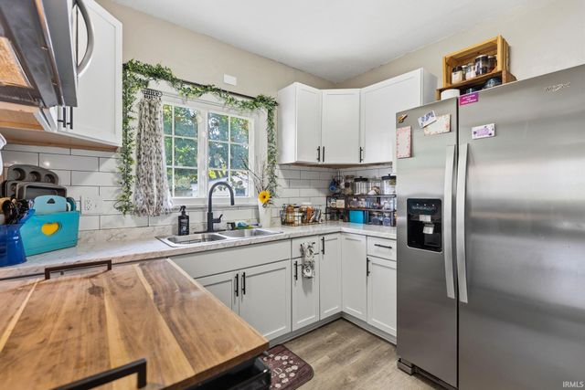 921 Emmett Lane, Fort Wayne, IN 46805
