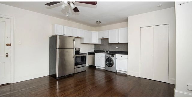 3345 N Marshfield Avenue 202, Chicago, IL 60657