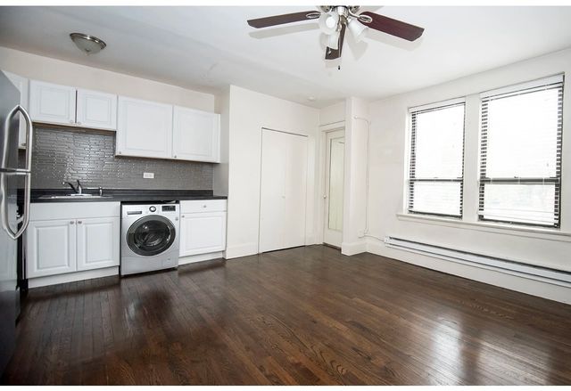 3345 N Marshfield Avenue 202, Chicago, IL 60657