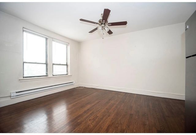 3345 N Marshfield Avenue 202, Chicago, IL 60657