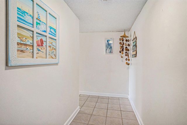 601 Mitchell Dr Apt 401, Myrtle Beach, SC 29577