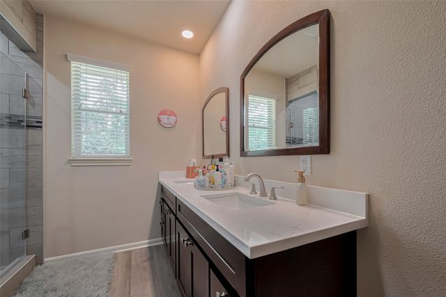 711 Stonewall Jackson Court, Conroe, TX 77302