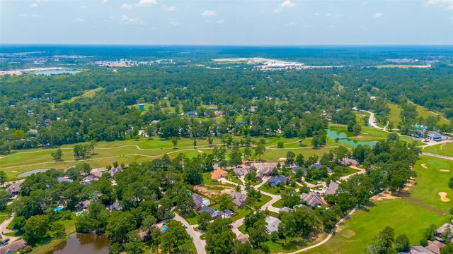 711 Stonewall Jackson Court, Conroe, TX 77302