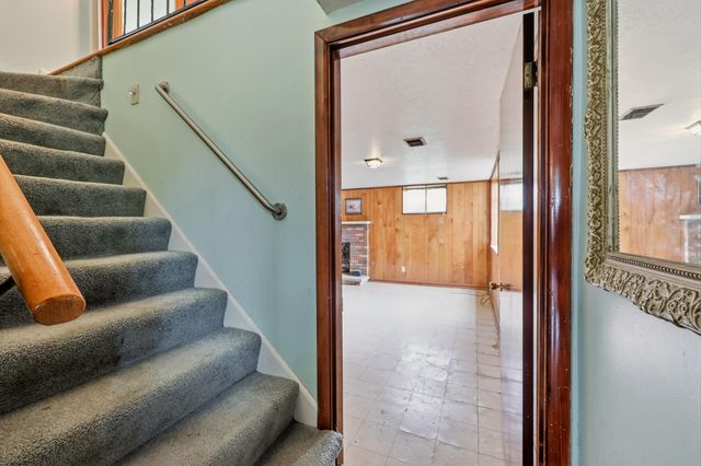 1715 Harrogate Road, Lexington, KY 40505