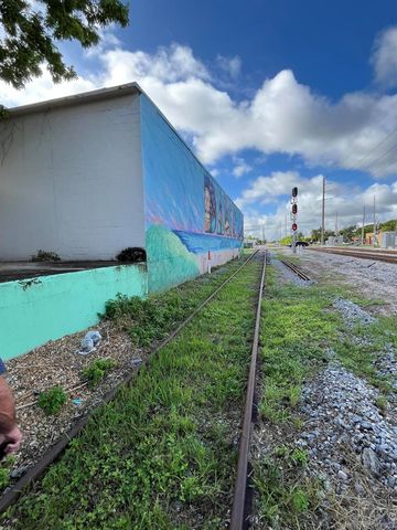 5 NW 3rd Avenue, Dania Beach, FL 33004
