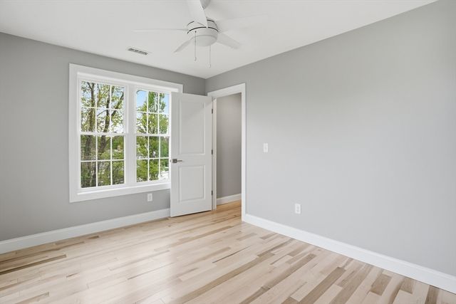 60 Bloor, Warwick, RI 02889
