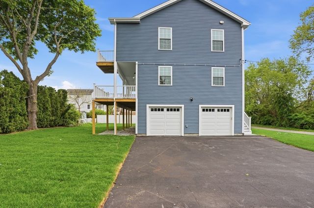 60 Bloor, Warwick, RI 02889