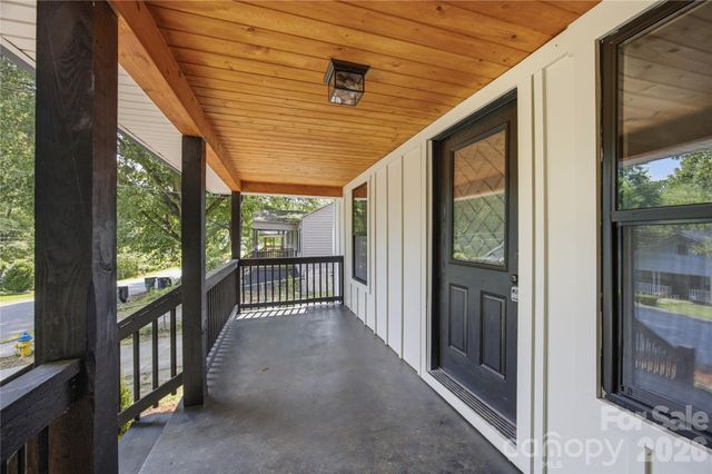 15 Meadowview Avenue, Concord, NC 28027