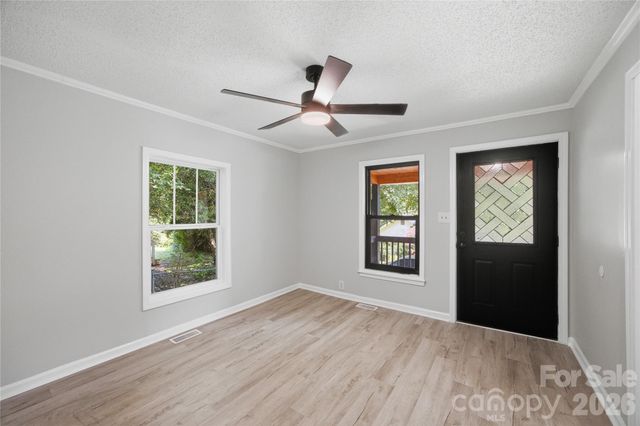 15 Meadowview Avenue, Concord, NC 28027