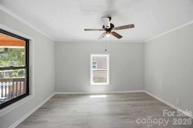 15 Meadowview Avenue, Concord, NC 28027