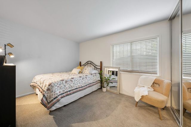 2930 Violet Dr, West Sacramento, CA 95691