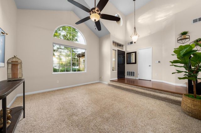 2930 Violet Dr, West Sacramento, CA 95691