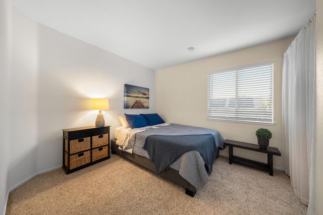 2930 Violet Dr, West Sacramento, CA 95691