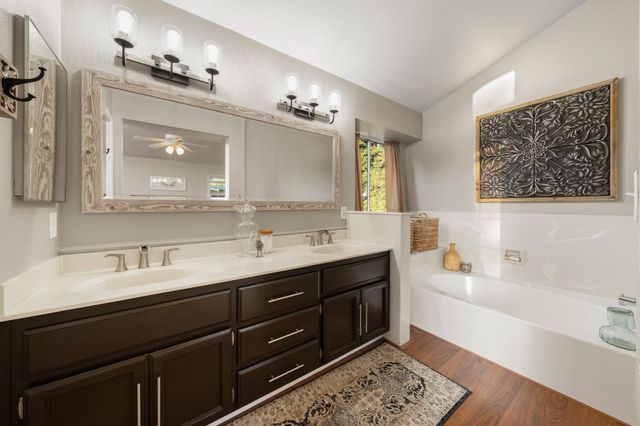 2930 Violet Dr, West Sacramento, CA 95691