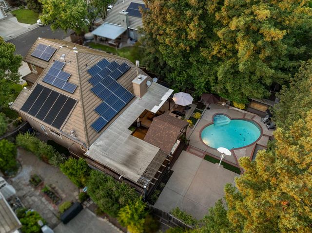 2930 Violet Dr, West Sacramento, CA 95691