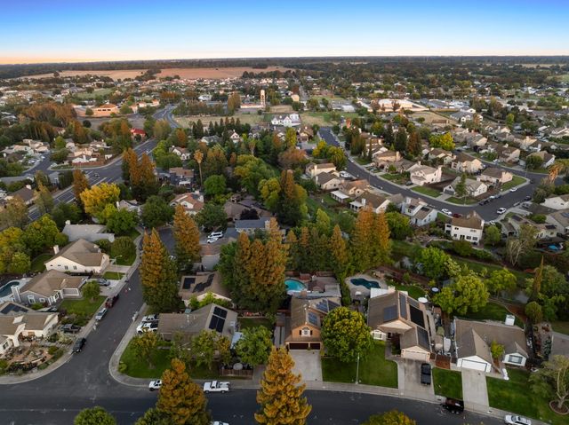 2930 Violet Dr, West Sacramento, CA 95691