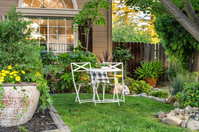 2930 Violet Dr, West Sacramento, CA 95691