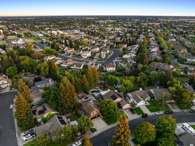 2930 Violet Dr, West Sacramento, CA 95691