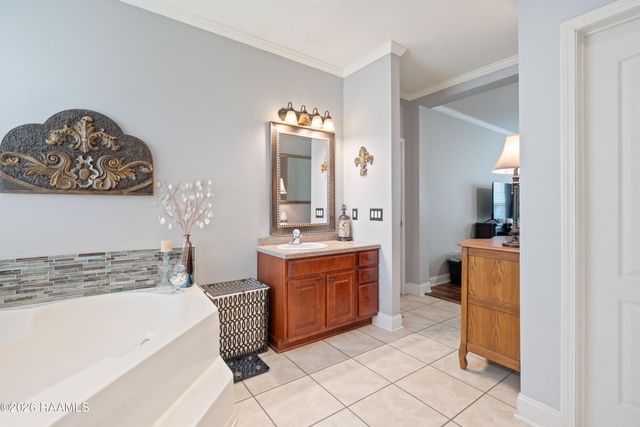6308 Danielle Road, New Iberia, LA 70563