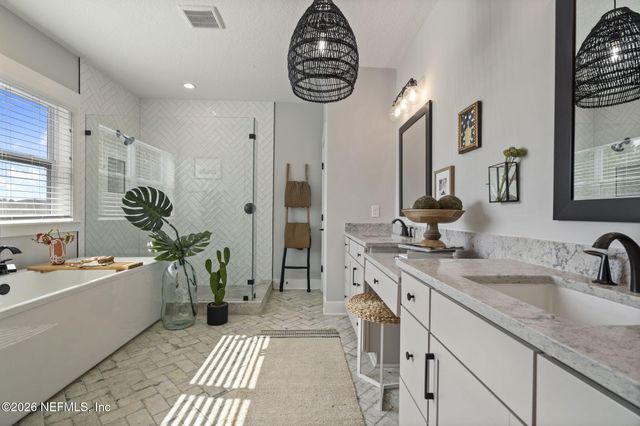 10028 EXHIBITION Circle, Jacksonville, FL 32256