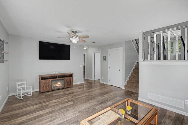 11120 Hampshire Court E, Champlin, MN 55316
