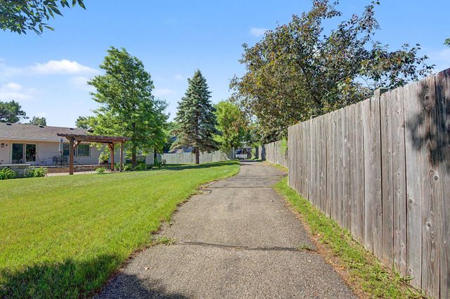 11120 Hampshire Court E, Champlin, MN 55316