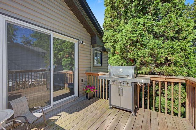 11120 Hampshire Court E, Champlin, MN 55316