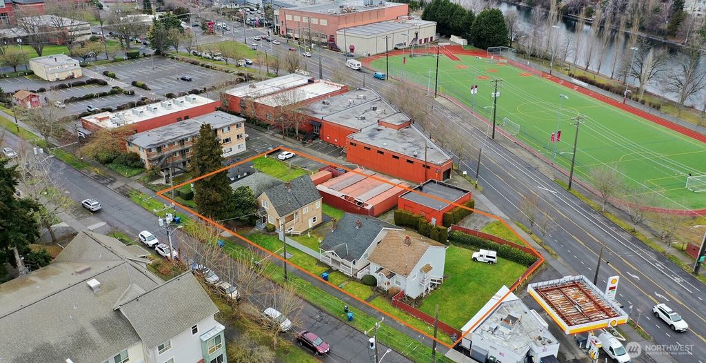 14 , 18, 22-30 W Cremona St, Seattle, WA 98119