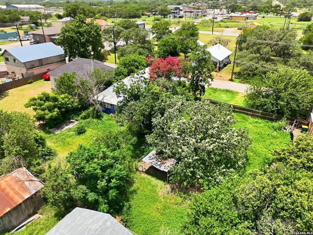 112 Avenue B, Converse, TX 78109