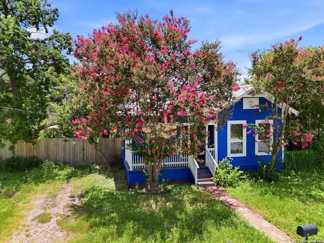 112 Avenue B, Converse, TX 78109