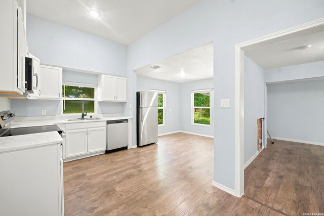 112 Avenue B, Converse, TX 78109