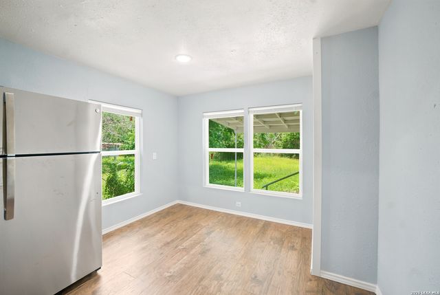 112 Avenue B, Converse, TX 78109