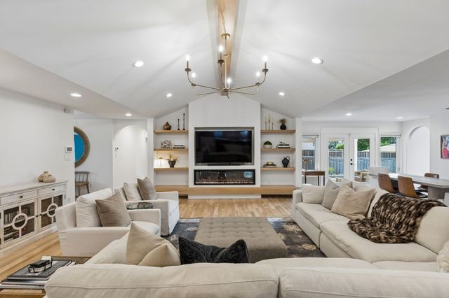 9715 Wisterwood Drive, Dallas, TX 75238