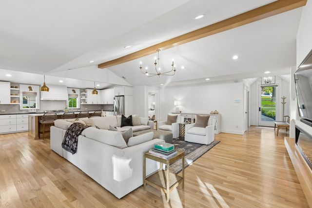 9715 Wisterwood Drive, Dallas, TX 75238