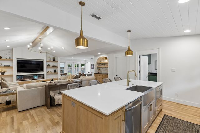 9715 Wisterwood Drive, Dallas, TX 75238