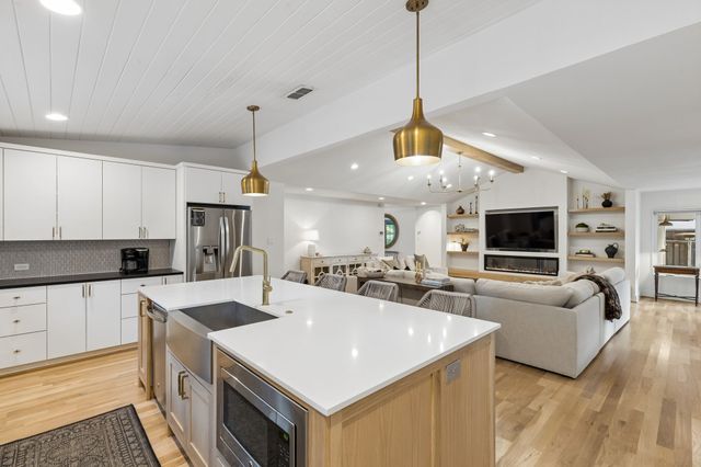 9715 Wisterwood Drive, Dallas, TX 75238