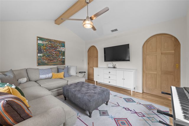 9715 Wisterwood Drive, Dallas, TX 75238