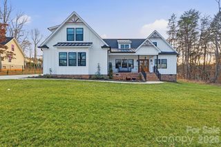 3207 Frazier Drive, Claremont, NC 28610