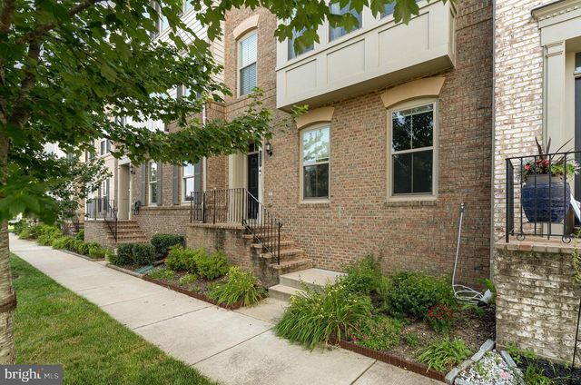 1729 COTTONWOOD GROVE RD, Dumfries, VA 22026