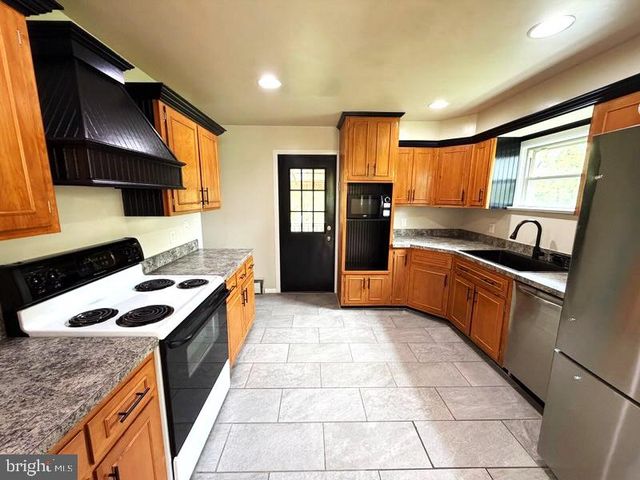 157 JIMANNA RD, Lancaster, PA 17602