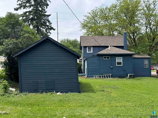 524 N Cliff Ave Avenue, Sioux Falls, SD 57103